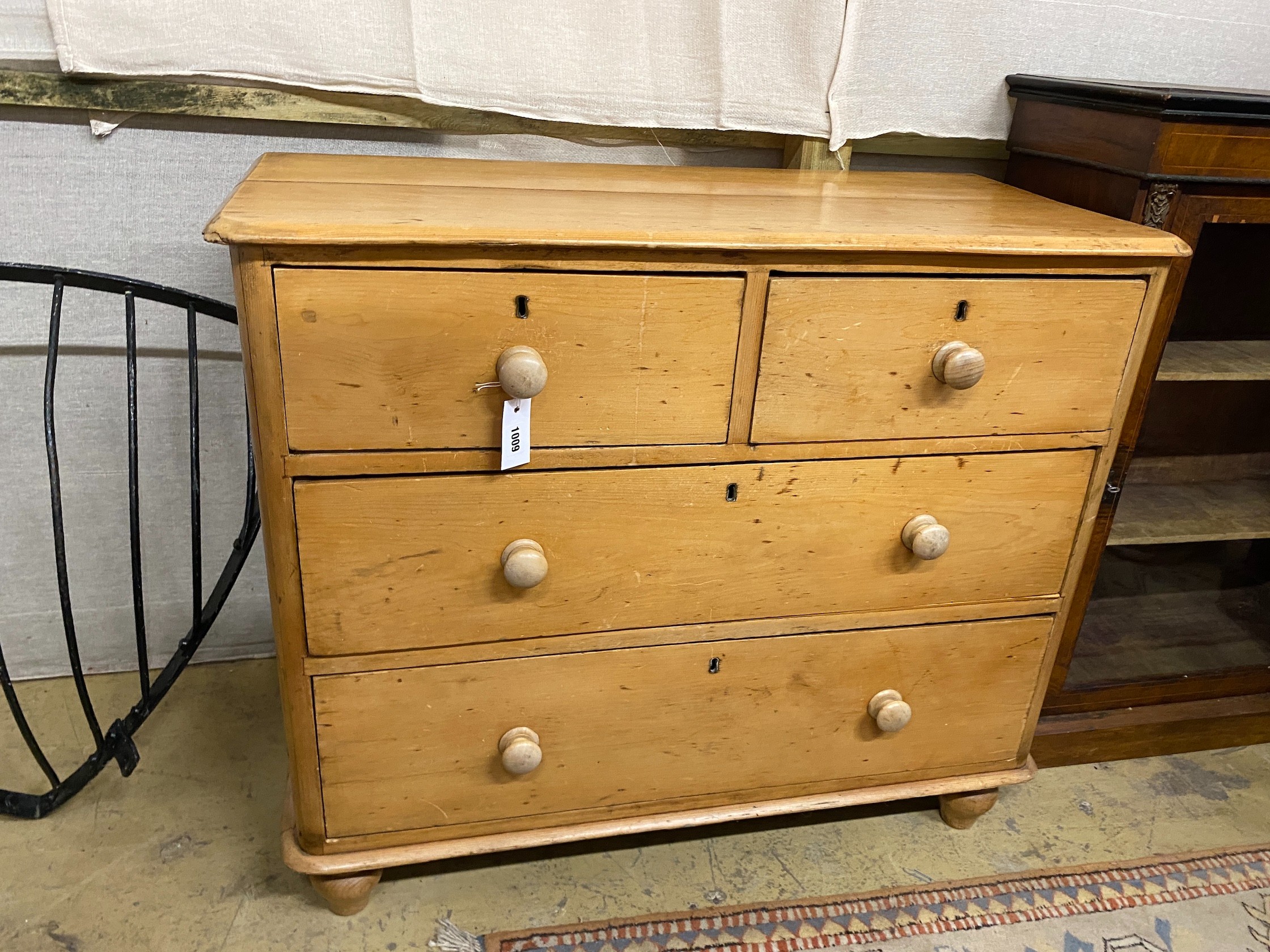 A small Victorian pine chest of drawers, width 96cm, depth 45cm, height 84cm